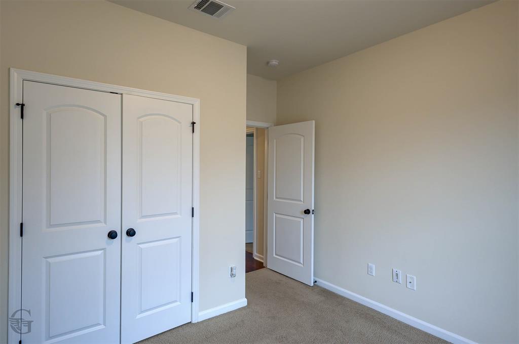 VICTORIA MEADOWS - Residential