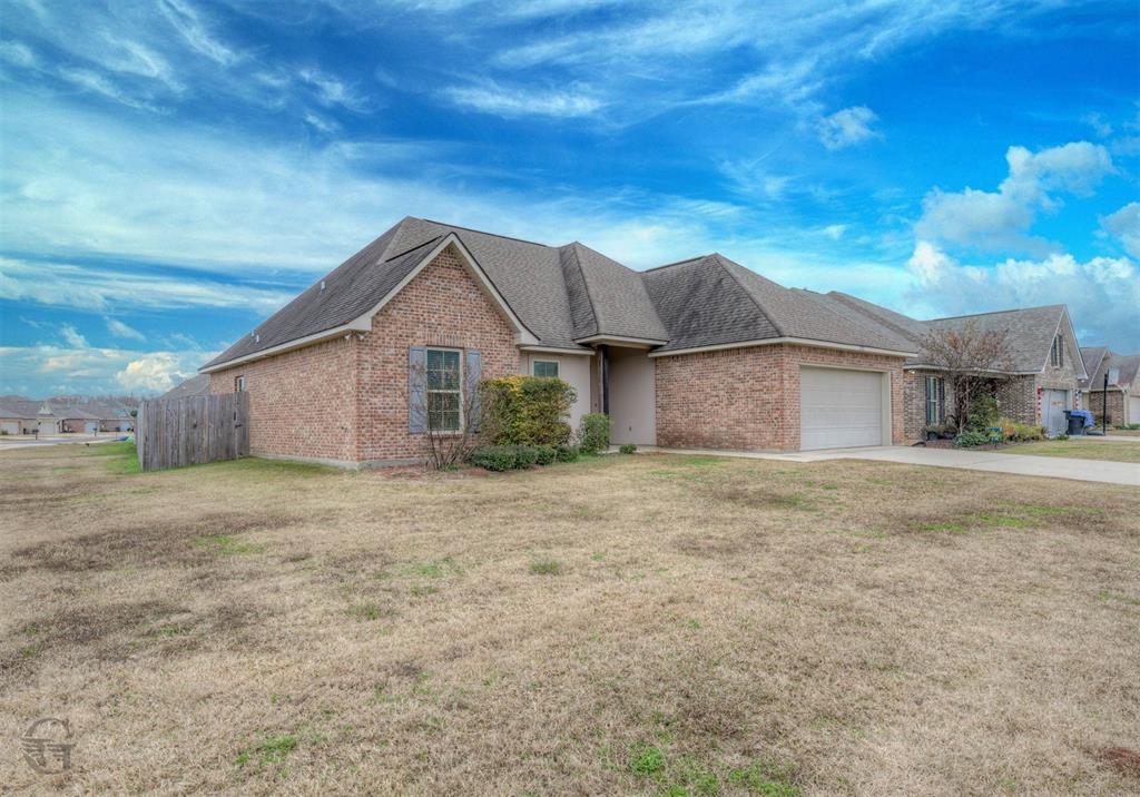 VICTORIA MEADOWS - Residential