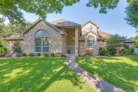 A home in Benbrook