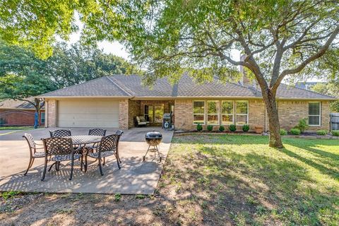 A home in Benbrook