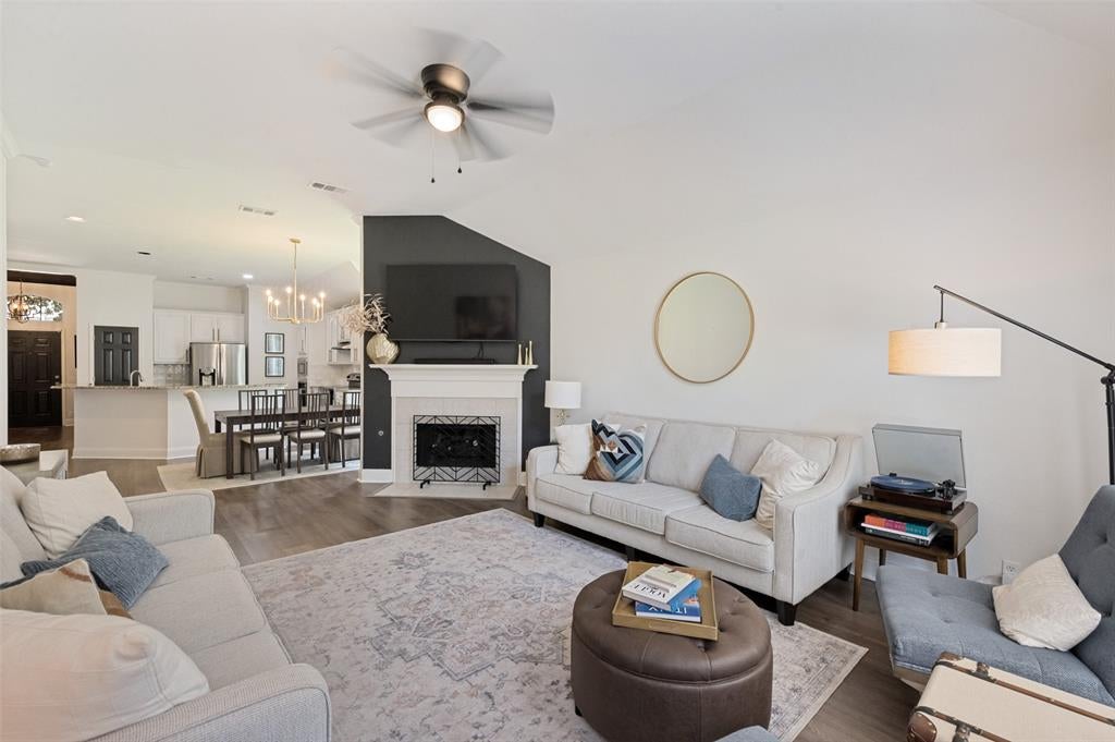 2205 Killarney Drive