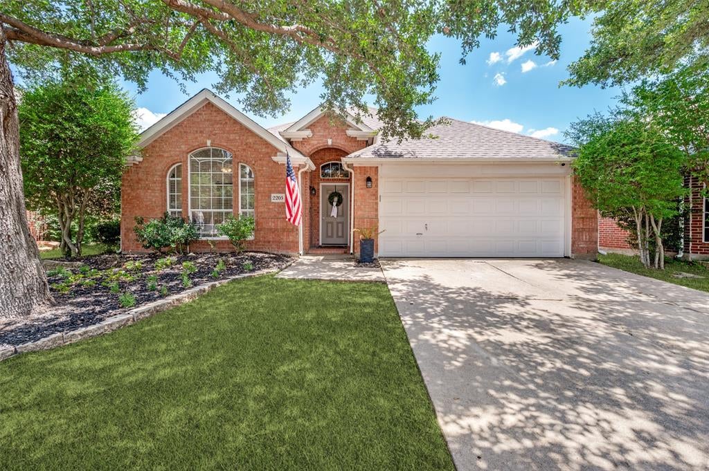 2205 Killarney Drive