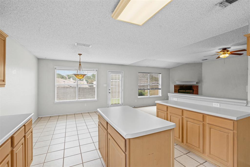 Benbrook, Texas 76126, United States, 3 Bedrooms Bedrooms, ,2 BathroomsBathrooms,Residential,Active,196464