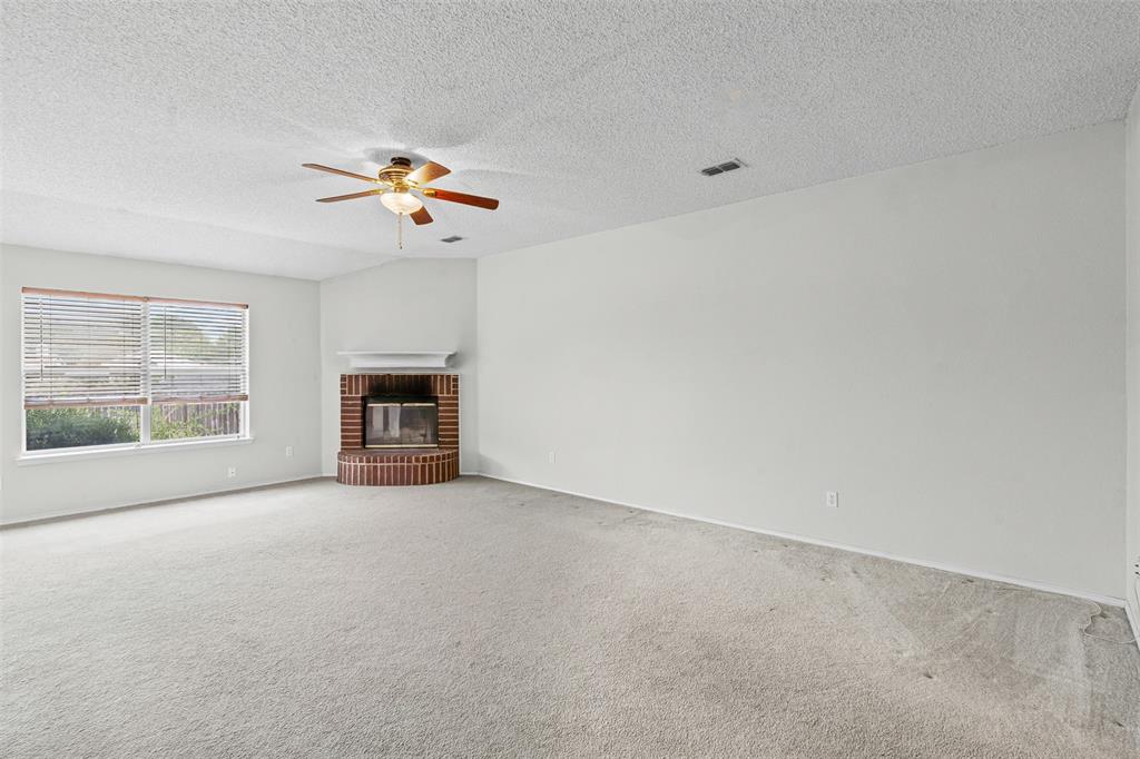 Benbrook, Texas 76126, United States, 3 Bedrooms Bedrooms, ,2 BathroomsBathrooms,Residential,Active,196464