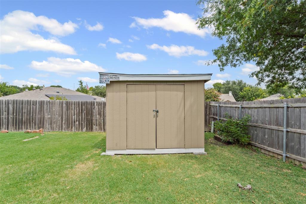 Benbrook, Texas 76126, United States, 3 Bedrooms Bedrooms, ,2 BathroomsBathrooms,Residential,Active,196464