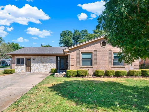Photo of 1338 Belaire Drive, Richardson, TX 75080 (MLS # 21394857)