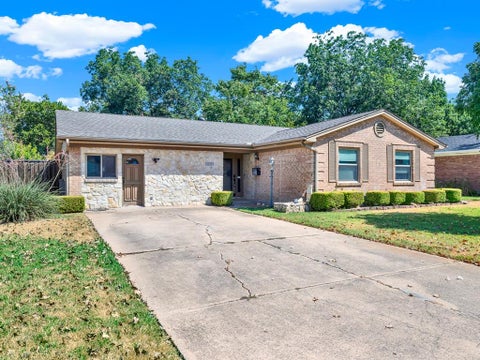 Tiny photo for 1338 Belaire Drive, Richardson, TX 75080 (MLS # 21394857)