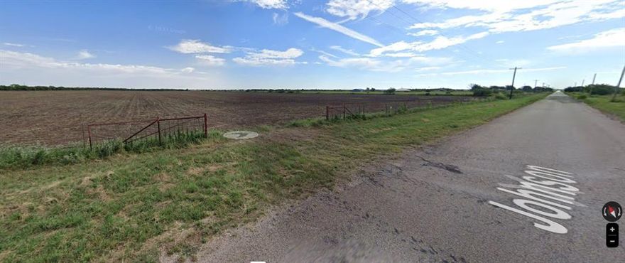 !!! Eula ISD !!! Investor special. Beautiful acreage, close to Walmart and shopping near buck creek area. Perfect to build your dream home or small development.