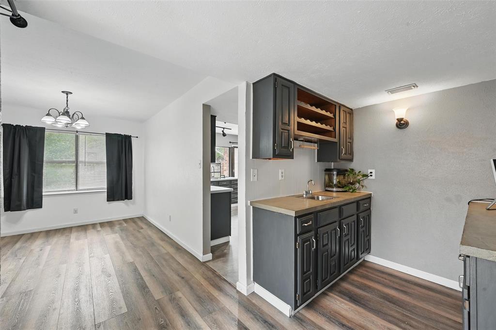 7015 Forestview Drive