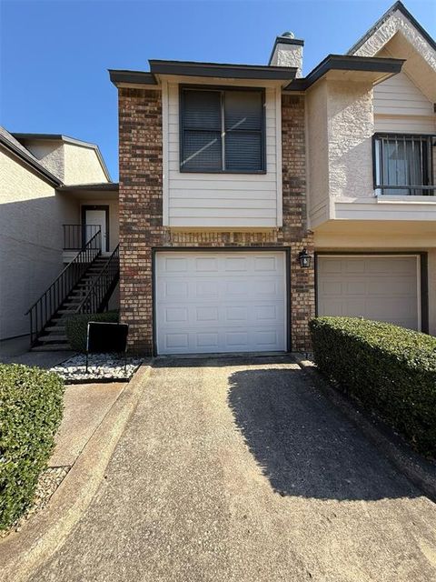 823 W Harwood Road E Hurst TX 76054