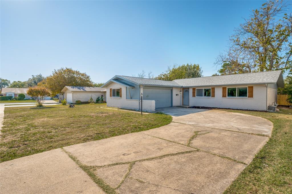 2753 Cartwright Street