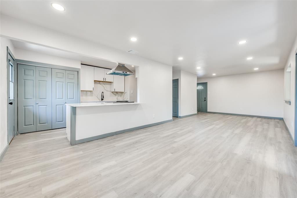 2753 Cartwright Street