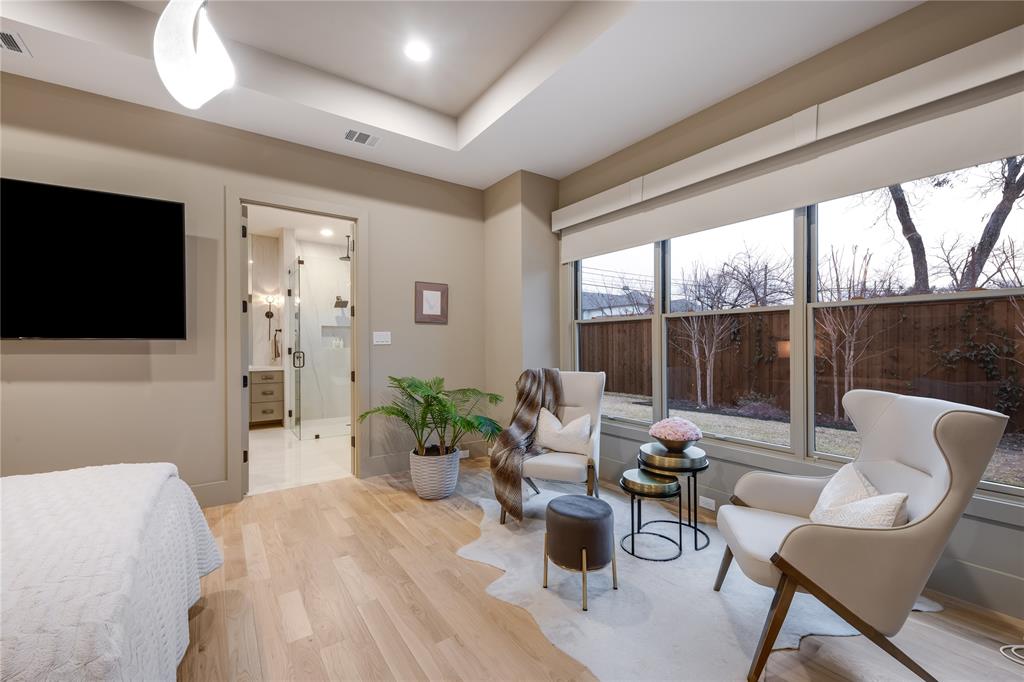 University Blvd Terrace - Residential