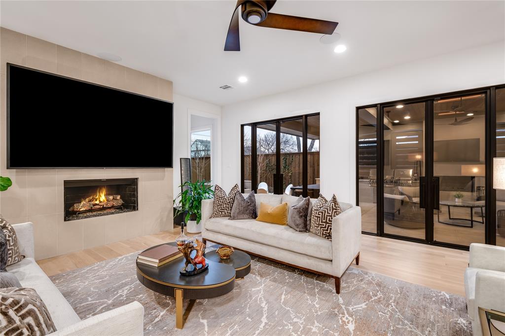 University Blvd Terrace - Residential