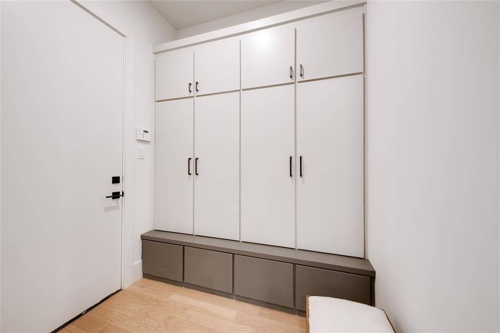 University Blvd Terrace - Residential