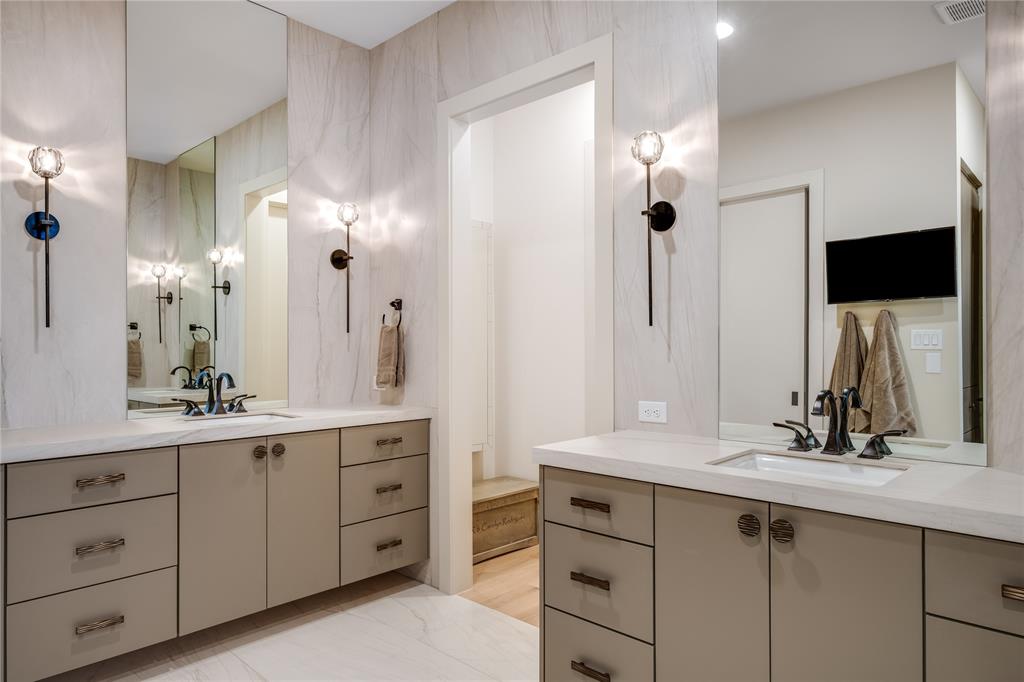 University Blvd Terrace - Residential