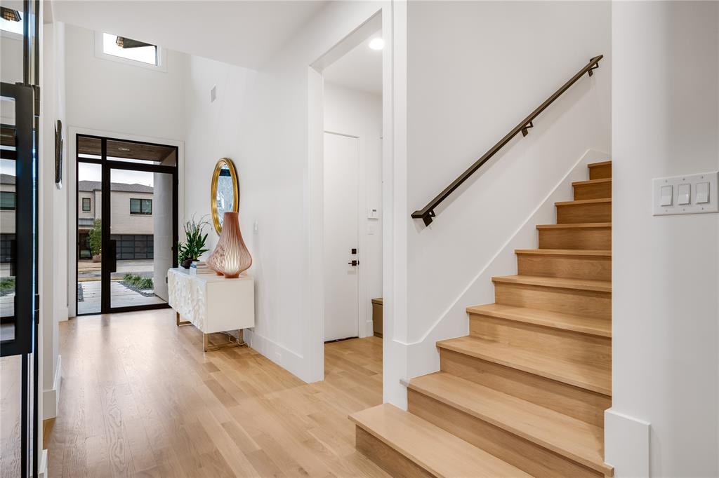 University Blvd Terrace - Residential