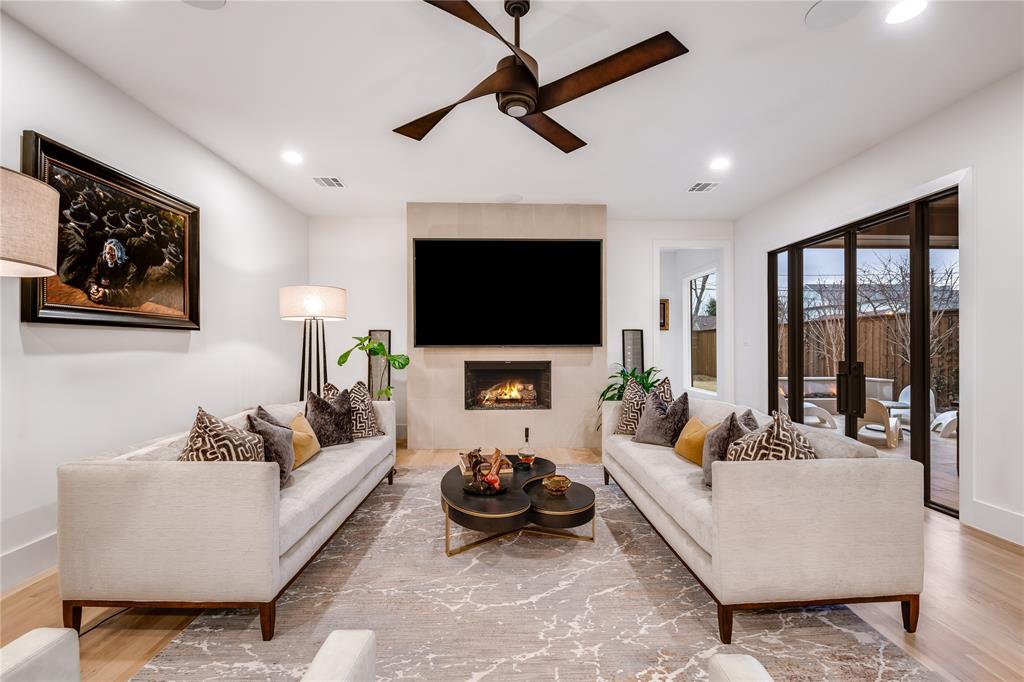 University Blvd Terrace - Residential