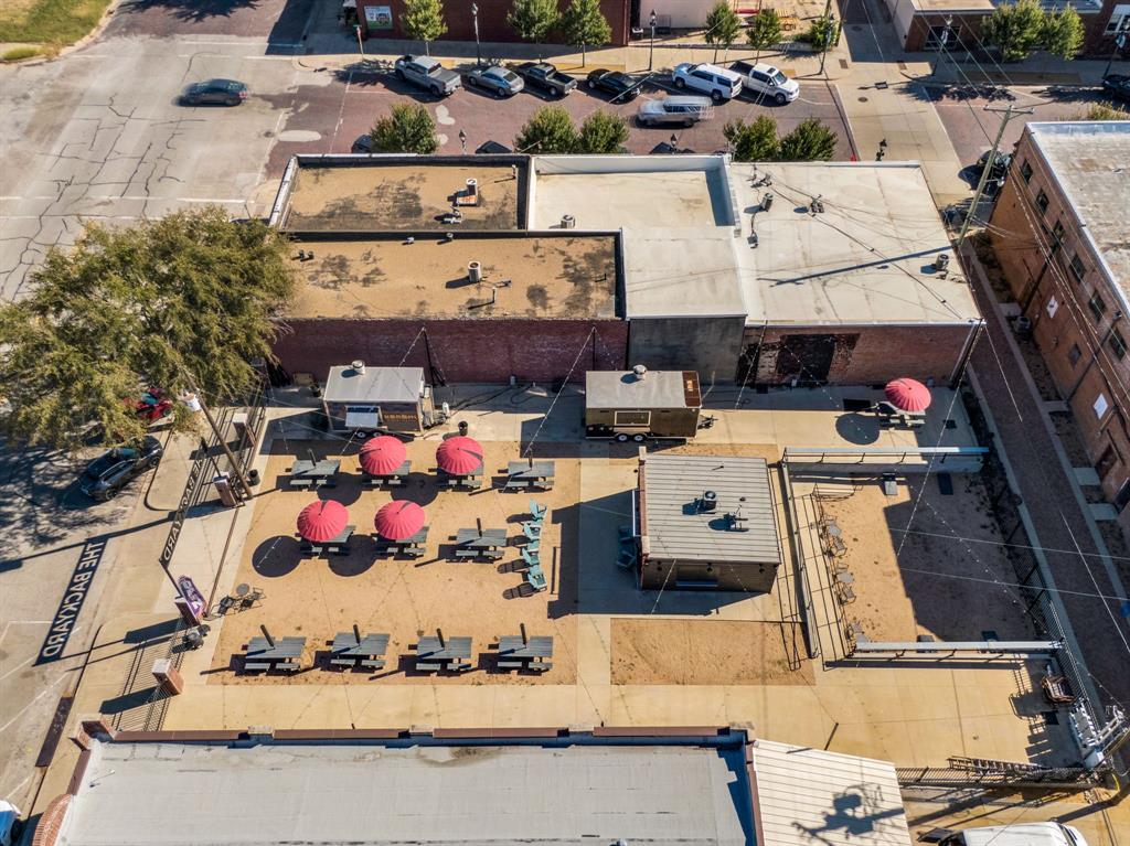 O T Ennis - Commercial Sale