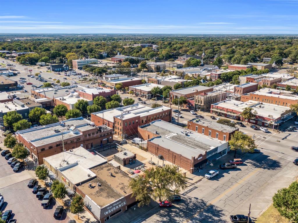 O T Ennis - Commercial Sale