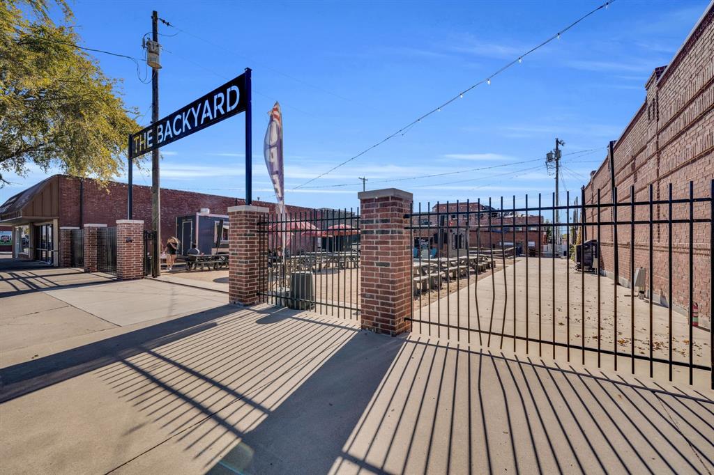 O T Ennis - Commercial Sale