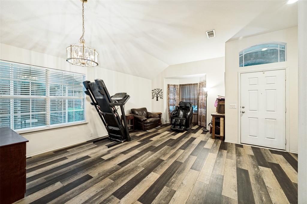 8701 Wagon Trail