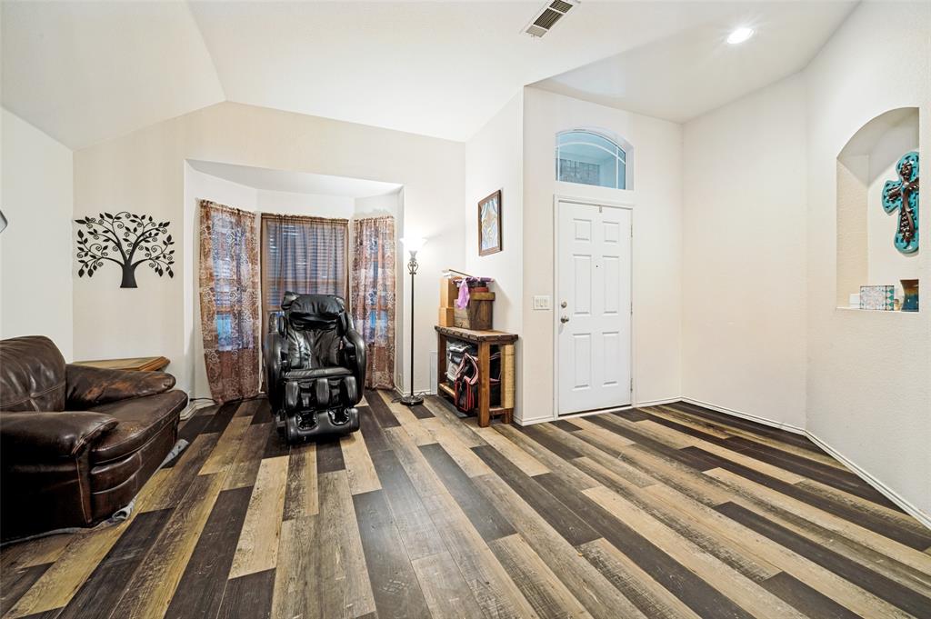 8701 Wagon Trail