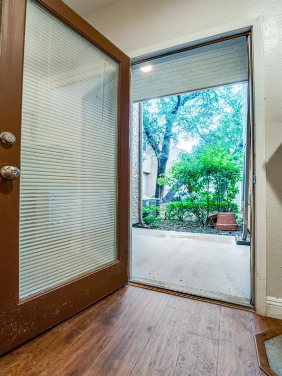 Dallas, Texas 75254, United States, 1 Bedroom Bedrooms, ,1 BathroomBathrooms,Residential,Pending,125235