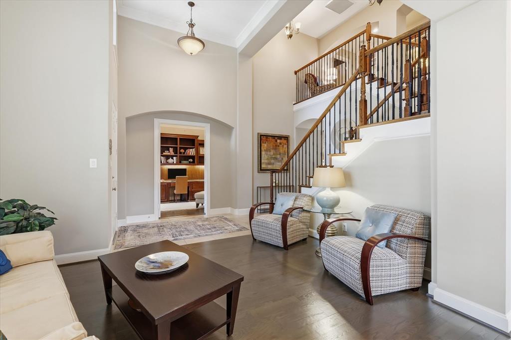 901 Foxworth Court