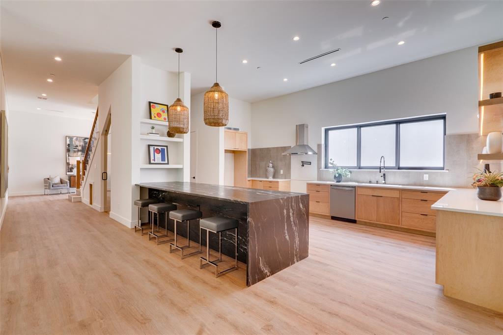 823 W Danieldale Road