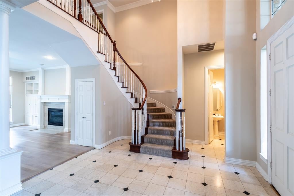 926 Laguna Drive