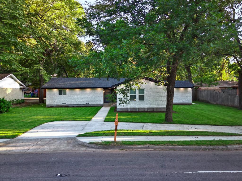 2838 W Kiest Boulevard