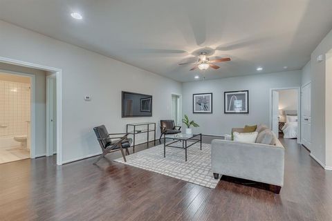 Tiny photo for 2701 Mccart Avenue #101, Fort Worth, TX 76110 (MLS # 20917344)