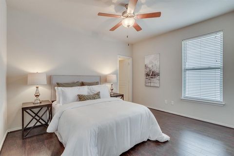 Tiny photo for 2701 Mccart Avenue #101, Fort Worth, TX 76110 (MLS # 20917344)