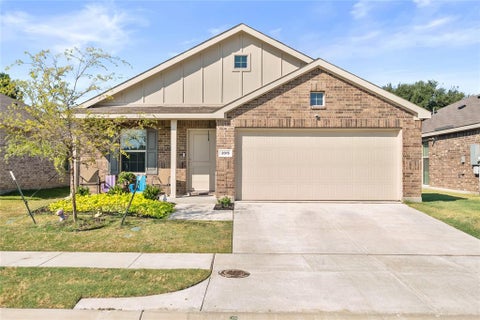 Photo of 2015 Ava Drive, Ennis, TX 75119 (MLS # 21372970)
