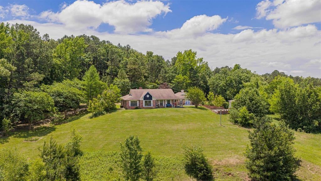 1936 A Silver Maple Road