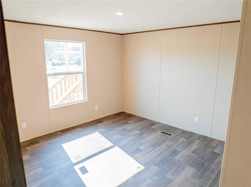 WALDEN ESTATES - Residential