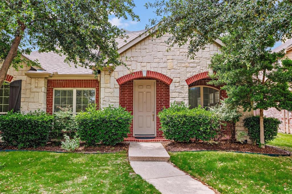 906 Cougar Drive