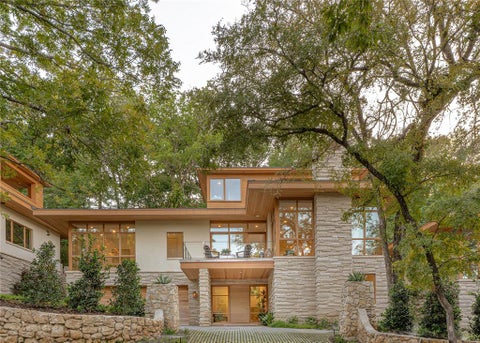 Photo of 5305 Quail Run Street, Fort Worth, TX 76107 (MLS # 21387296)
