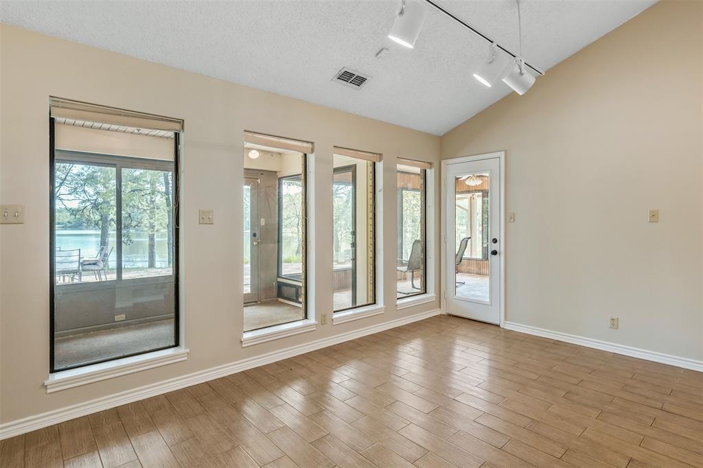 Lake Brenda - Residential