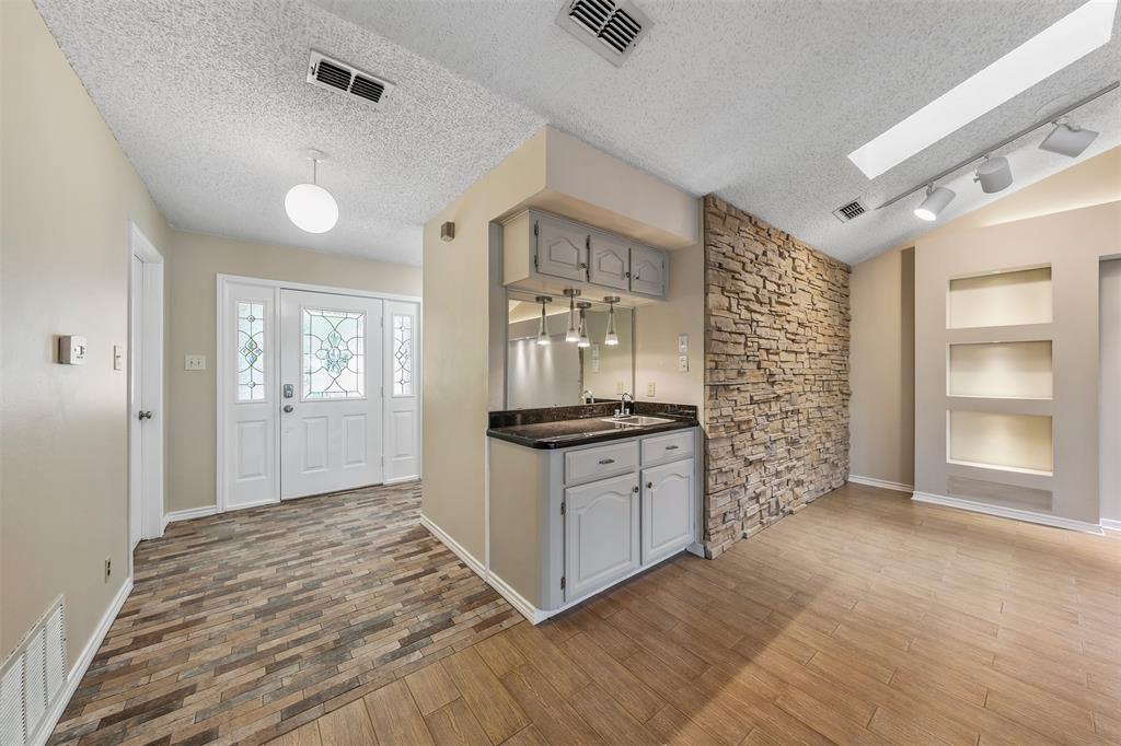 Lake Brenda - Residential