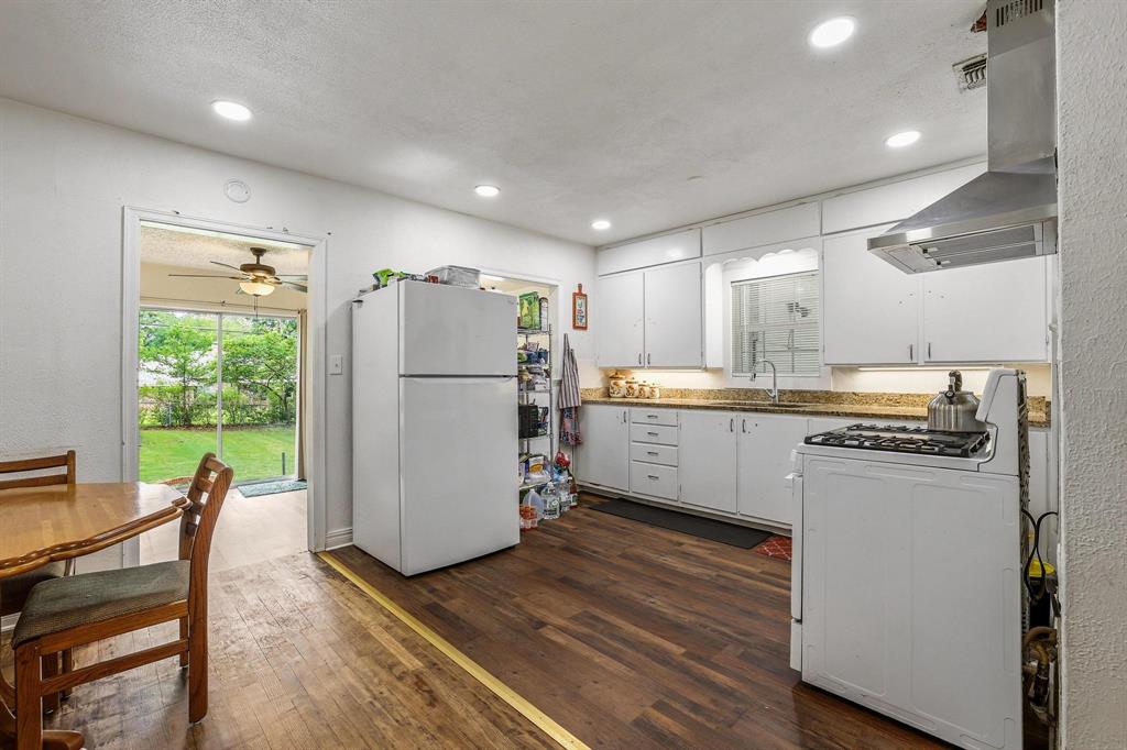 MUNSON & PURINTON, - Residential