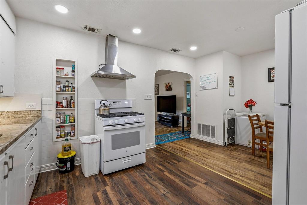 MUNSON & PURINTON, - Residential