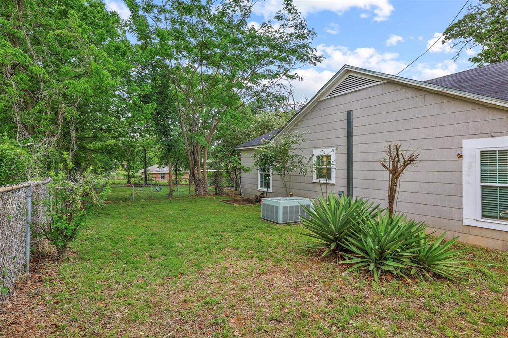 MUNSON & PURINTON, - Residential