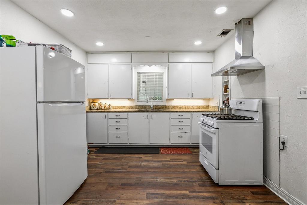 MUNSON & PURINTON, - Residential