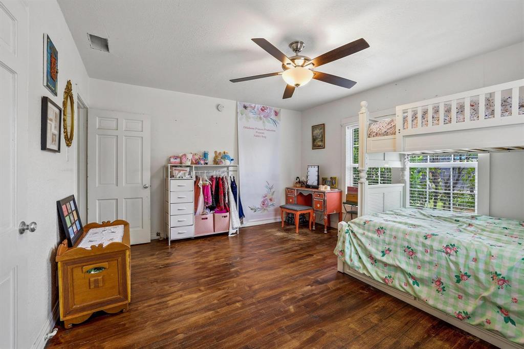 MUNSON & PURINTON, - Residential