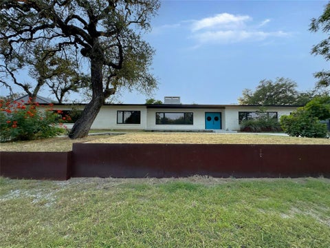 Photo of 204 S Race Street, Lampasas, TX 76550 (MLS # 21419186)