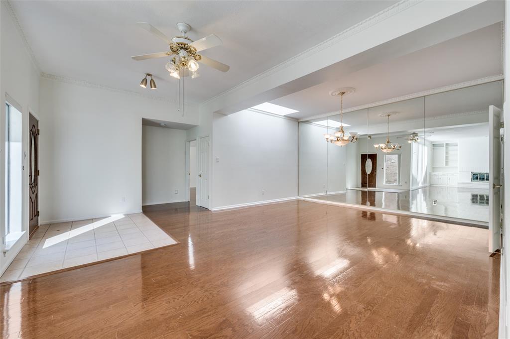 Trafalgar Square Ph 04 - Residential