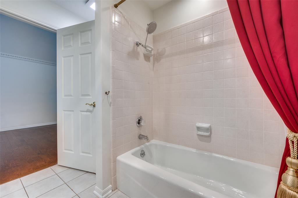 Trafalgar Square Ph 04 - Residential