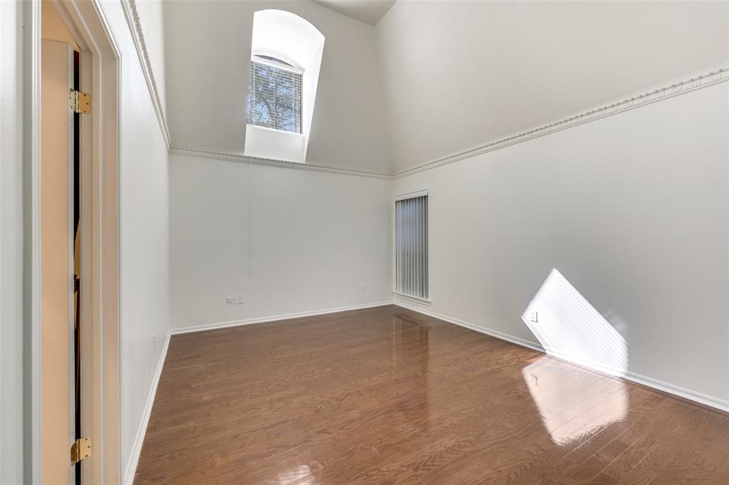 Trafalgar Square Ph 04 - Residential